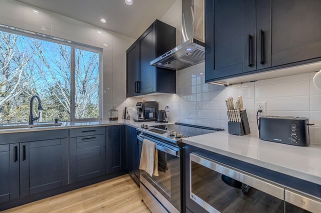 139 Cherokee Drive, Kimberling City, MO 65686