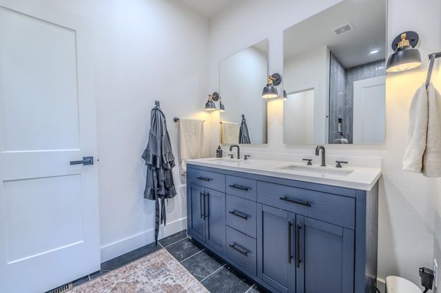 139 Cherokee Drive, Kimberling City, MO 65686