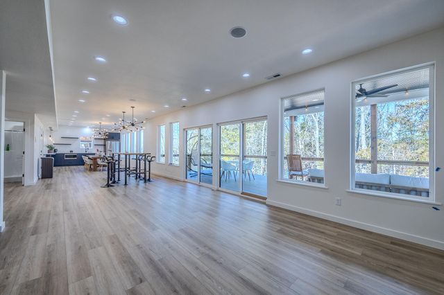 139 Cherokee Drive, Kimberling City, MO 65686