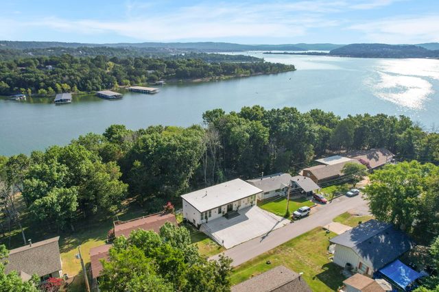 139 Cherokee Drive, Kimberling City, MO 65686