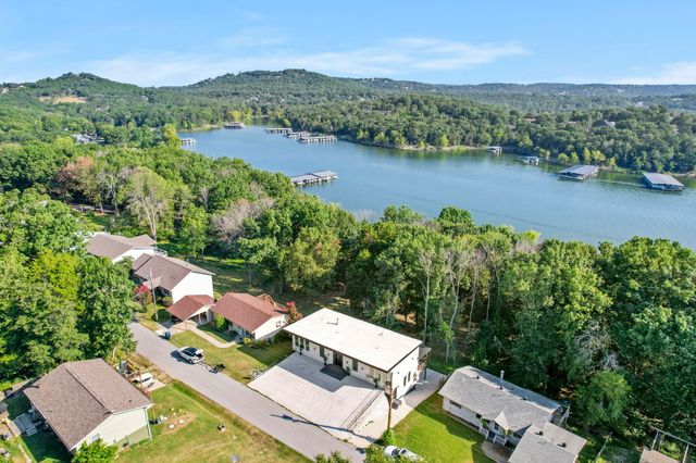 139 Cherokee Drive, Kimberling City, MO 65686