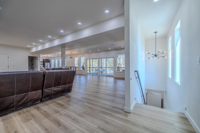 139 Cherokee Drive, Kimberling City, MO 65686