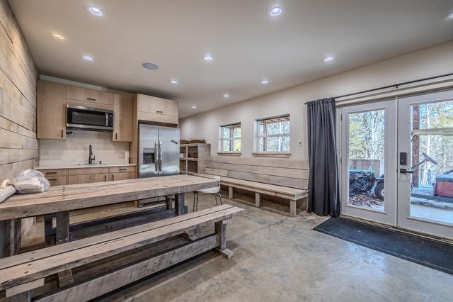 139 Cherokee Drive, Kimberling City, MO 65686