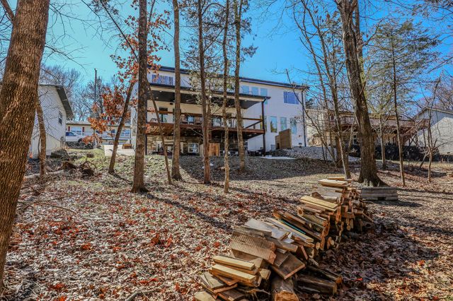 139 Cherokee Drive, Kimberling City, MO 65686