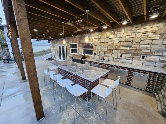 139 Cherokee Drive, Kimberling City, MO 65686