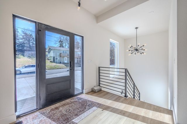 139 Cherokee Drive, Kimberling City, MO 65686