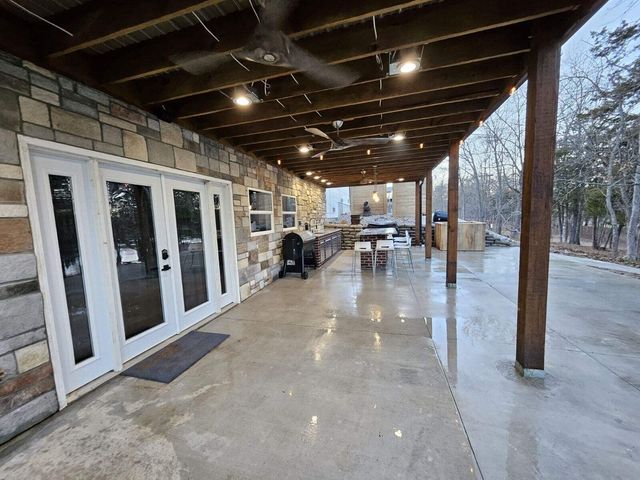 139 Cherokee Drive, Kimberling City, MO 65686