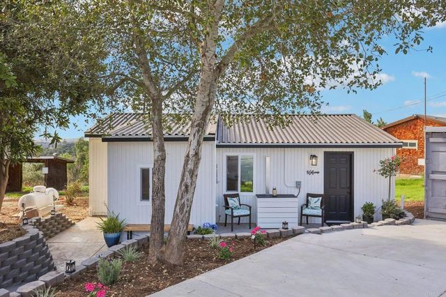 2235 Gum Tree Lane, Fallbrook, CA 92028