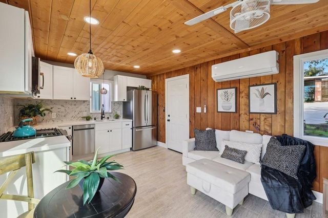 2235 Gum Tree Lane, Fallbrook, CA 92028