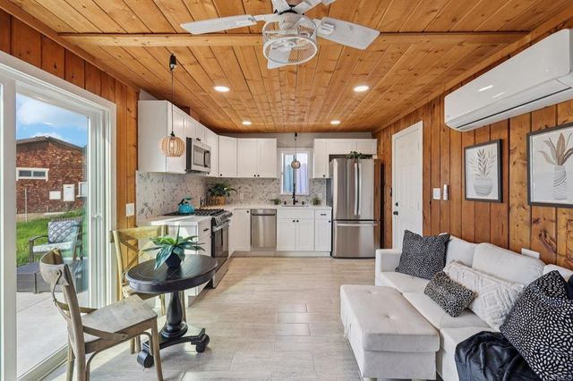 2235 Gum Tree Lane, Fallbrook, CA 92028