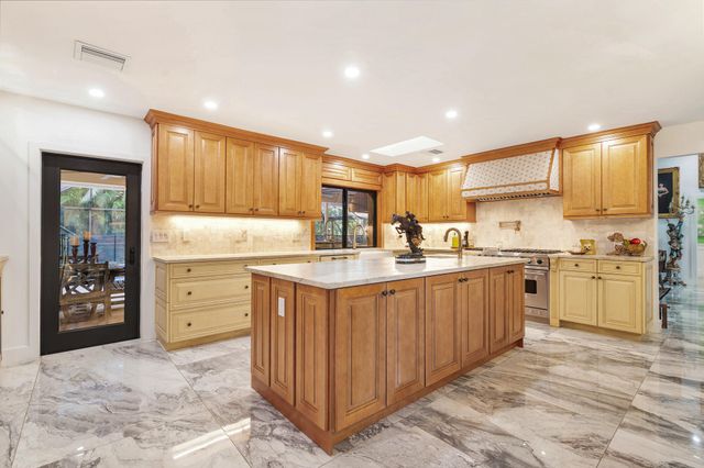 1495 Wood Dale Terrace, Wellington, FL 33414