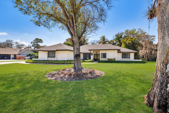 1495 Wood Dale Terrace, Wellington, FL 33414