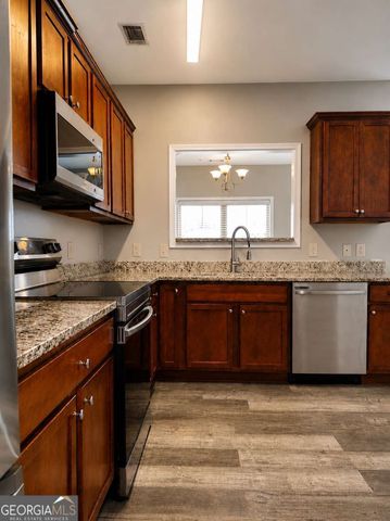 2252 Oakland Downs Way, Lawrenceville, GA 30044