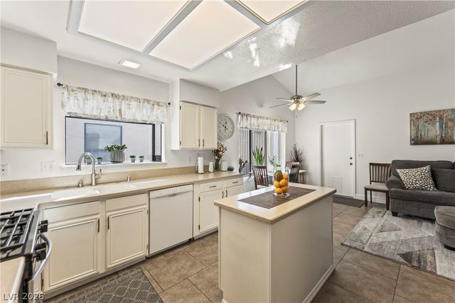 1698 Laurel Oak Drive, Las Vegas, NV 89123