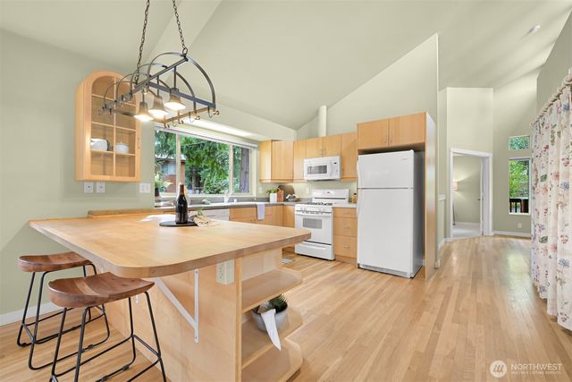 424 Rainbow Drive, Sedro Woolley, WA 98284