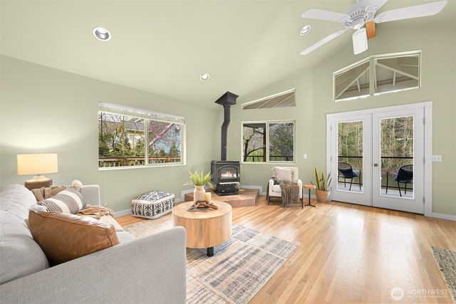 424 Rainbow Drive, Sedro Woolley, WA 98284