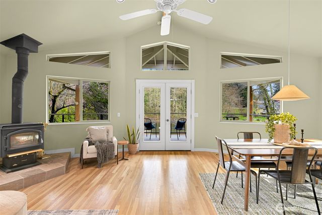 424 Rainbow Drive, Sedro Woolley, WA 98284