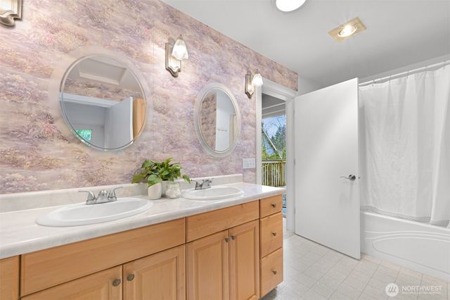 424 Rainbow Drive, Sedro Woolley, WA 98284