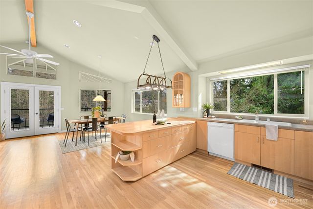 424 Rainbow Drive, Sedro Woolley, WA 98284