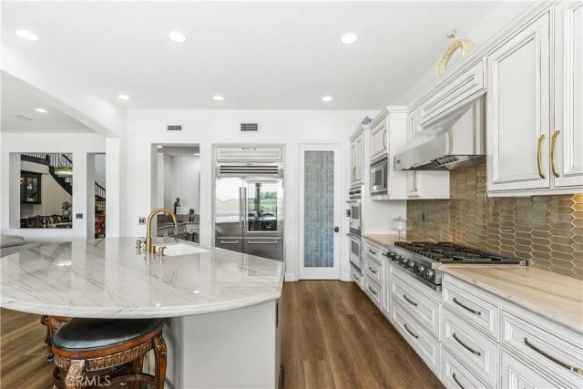 22961 Banbury CT, Murrieta, CA 92562