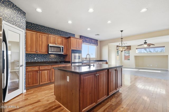 22734 W ASHLEIGH MARIE Drive, Buckeye, AZ 85326