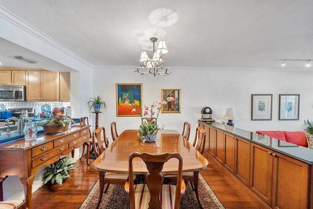 4905 SW 71st Pl, Miami, FL 33155