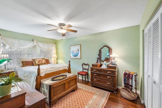 4905 SW 71st Pl, Miami, FL 33155