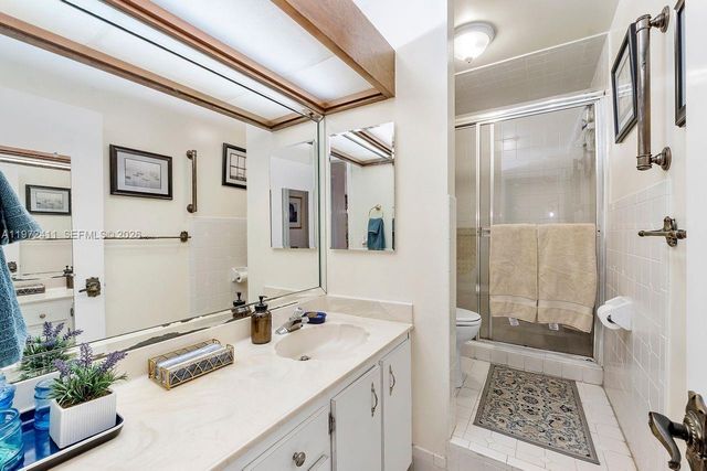 4905 SW 71st Pl, Miami, FL 33155