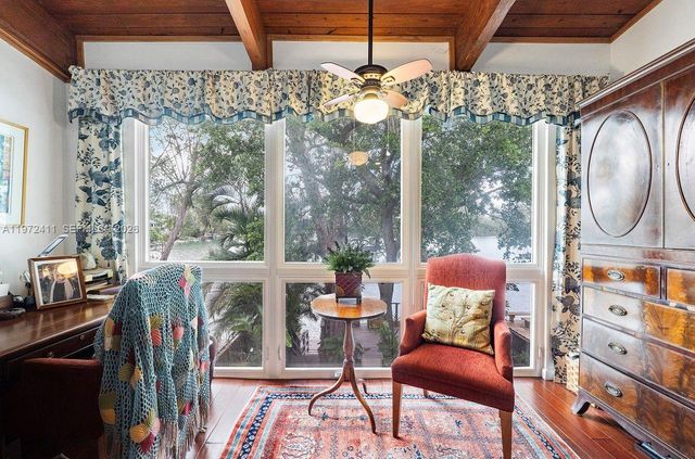 4905 SW 71st Pl, Miami, FL 33155