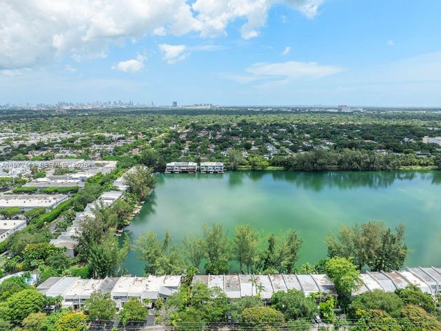 4905 SW 71st Pl, Miami, FL 33155