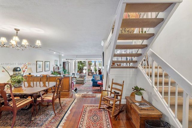 4905 SW 71st Pl, Miami, FL 33155