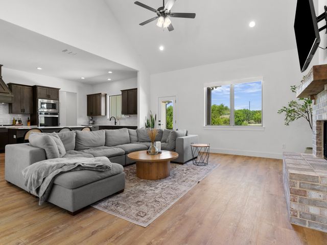 2020 Redemption Drive, Weatherford, TX 76088