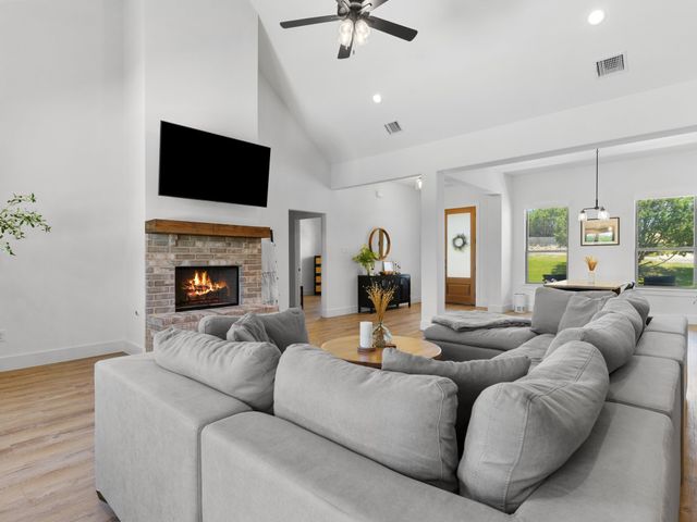2020 Redemption Drive, Weatherford, TX 76088