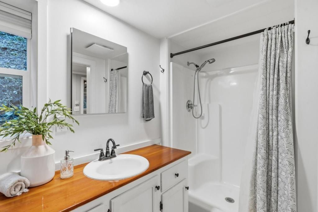 Image 15 of property listing at 160 Woodland Drive, Ben Lomond, CA 95005