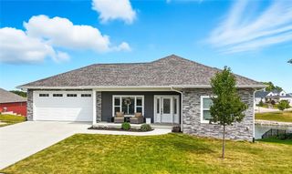 600 Majestic Oak RIdge, Solon, IA 52333