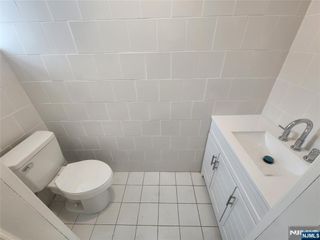 648-654 Ridge Road, Lyndhurst, NJ 07071