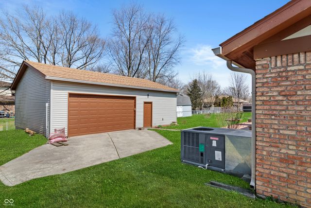 5628 Hill Rise Drive, Indianapolis, IN 46237