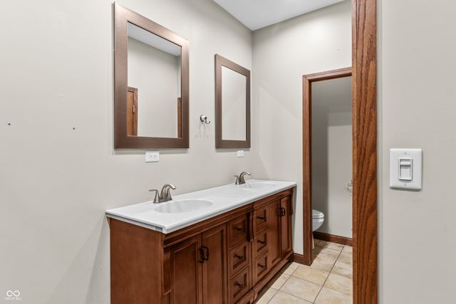 5628 Hill Rise Drive, Indianapolis, IN 46237