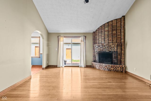 5628 Hill Rise Drive, Indianapolis, IN 46237