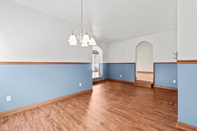 5628 Hill Rise Drive, Indianapolis, IN 46237