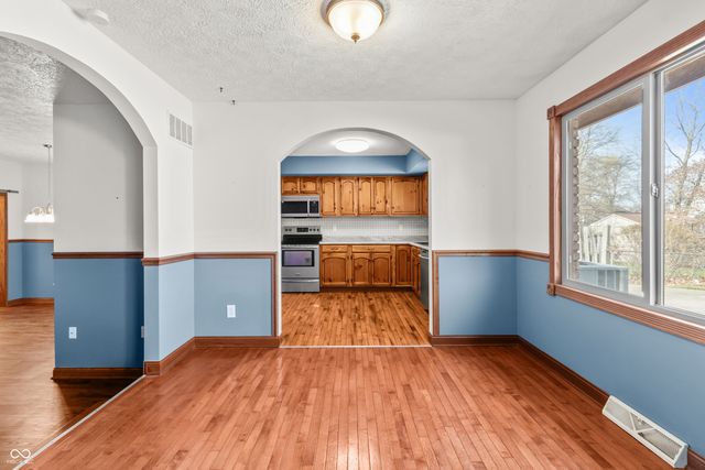 5628 Hill Rise Drive, Indianapolis, IN 46237