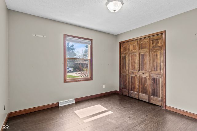 5628 Hill Rise Drive, Indianapolis, IN 46237