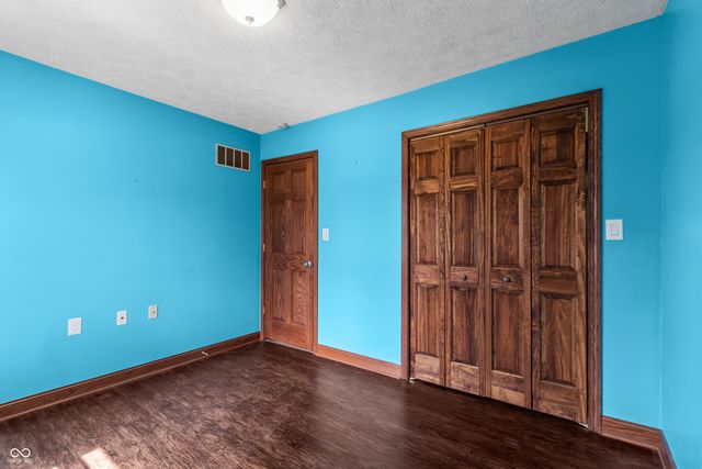 5628 Hill Rise Drive, Indianapolis, IN 46237