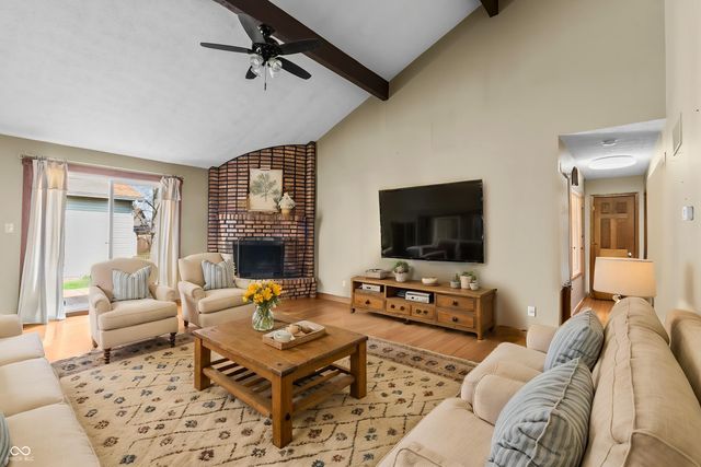 5628 Hill Rise Drive, Indianapolis, IN 46237