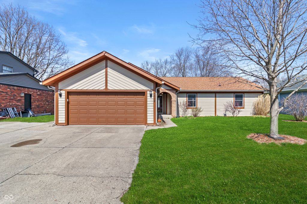 5628 Hill Rise Drive, Indianapolis, IN 46237