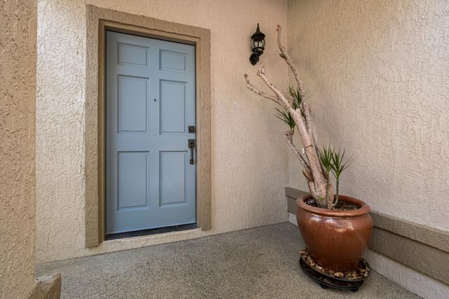 6009 Amir Ln, Carmichael, CA 95608