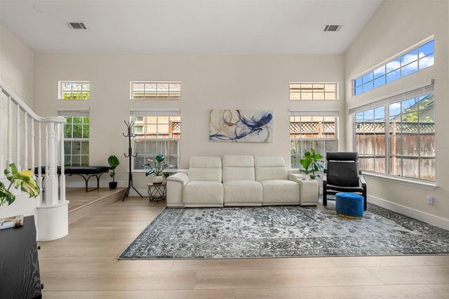 6009 Amir Ln, Carmichael, CA 95608