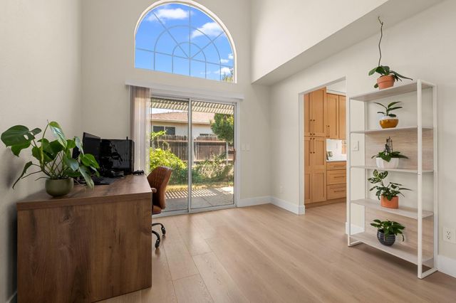 6009 Amir Ln, Carmichael, CA 95608