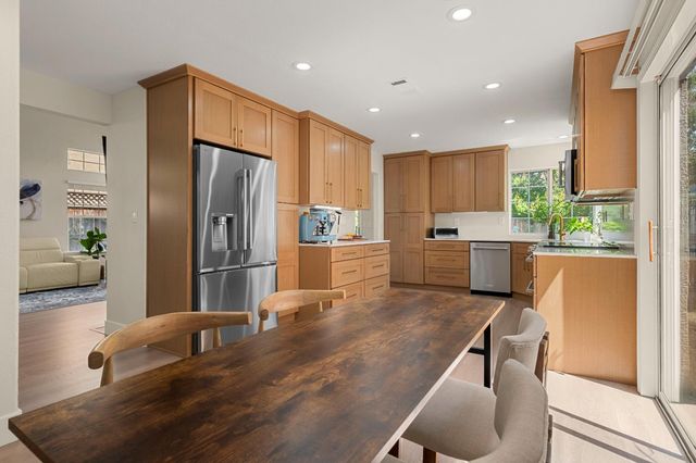 6009 Amir Ln, Carmichael, CA 95608