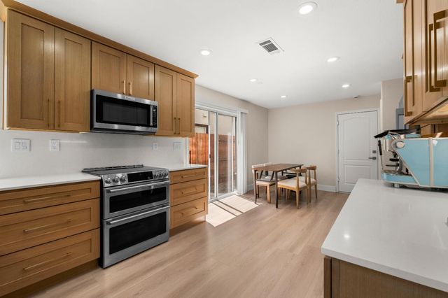 6009 Amir Ln, Carmichael, CA 95608